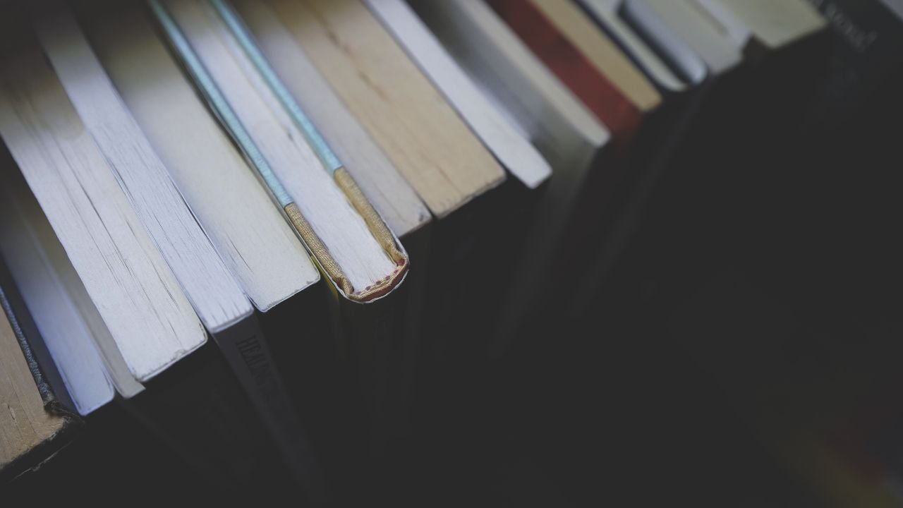 Kitap fiyatlarına bütçe ayıramayanlara: İşte milyonlarca kitaba ücretsiz ulaşabileceğiniz kaynaklar