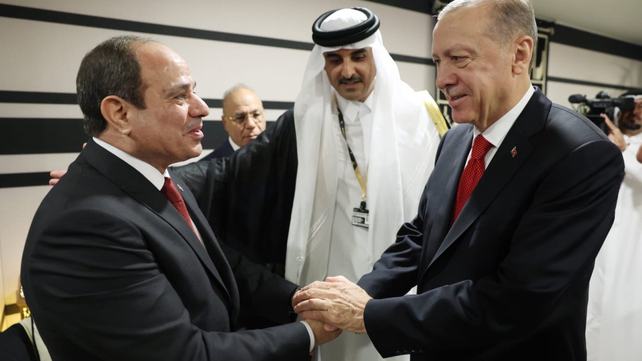Erdoğan ile Sisi tokalaştı! Mısır medyası 2013'ü hatırlattı