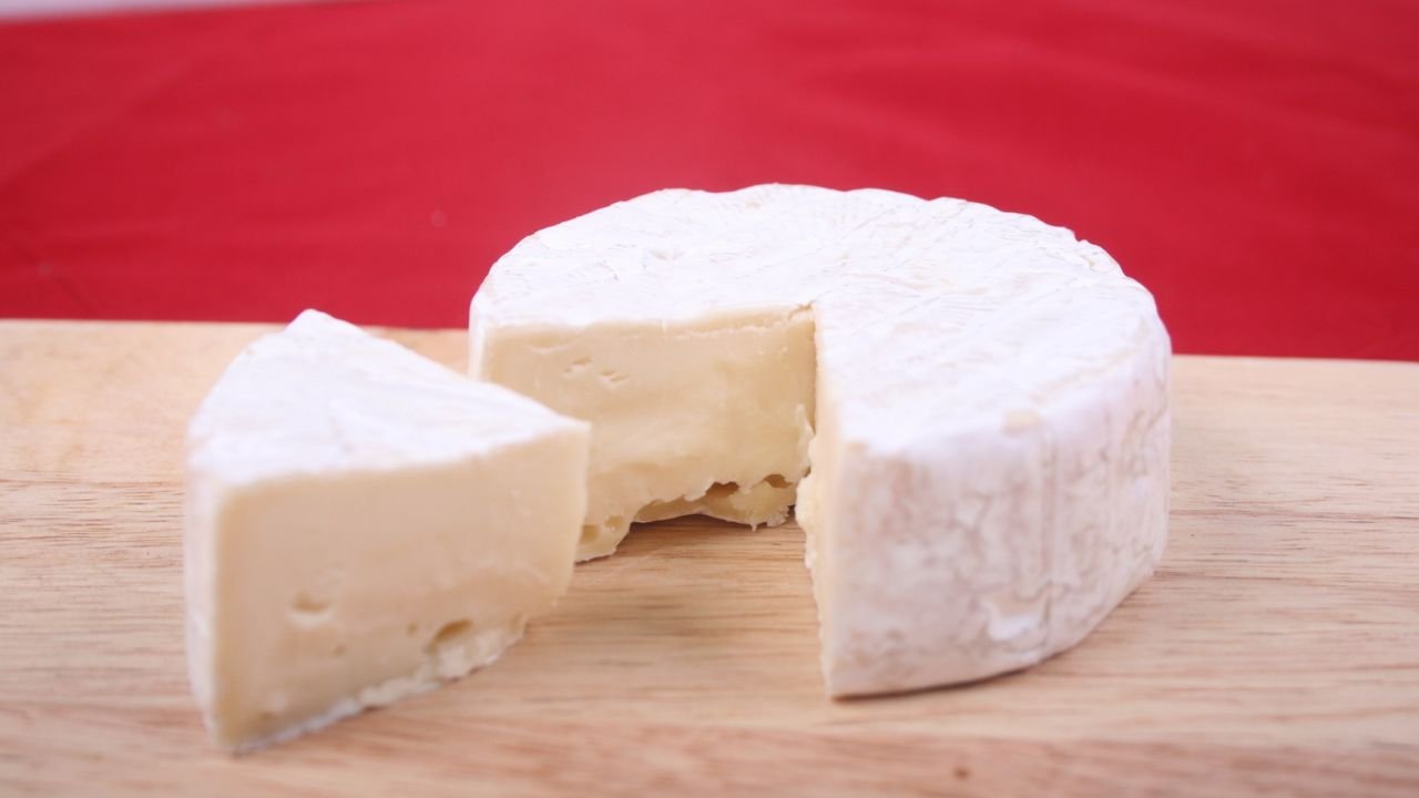 Peynirin doğal olup olmadığı nasıl anlaşılır? Peynirin doğallığını kontrol etmenin 6  yolu