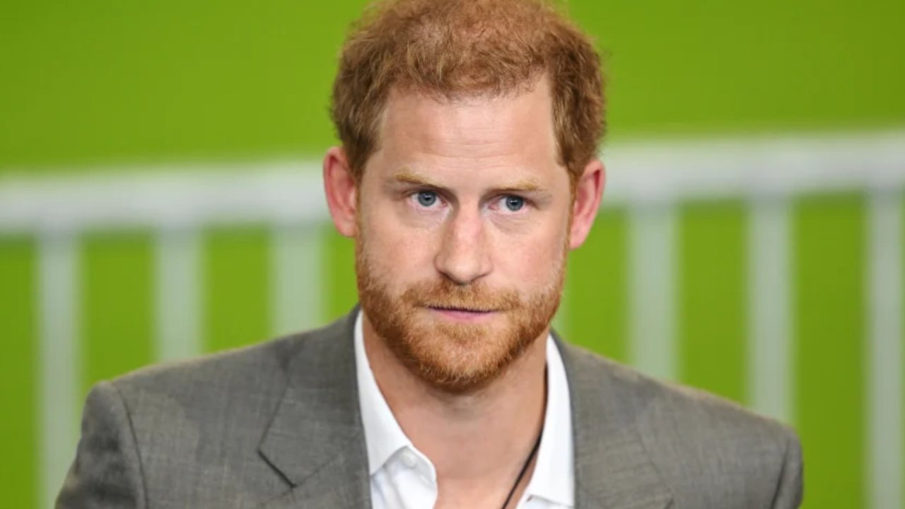 Prens Harry: Kendimi her zaman ailenin kalanından farklı hissettim