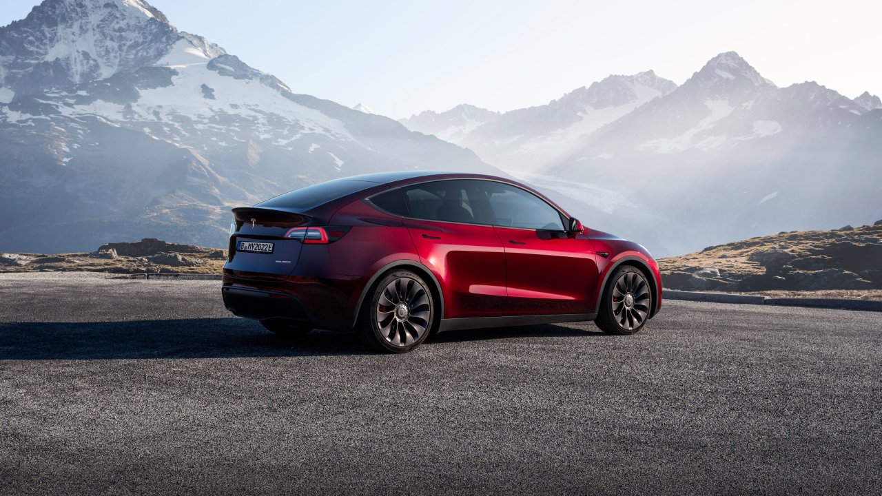 Tesla Model Y Türkiye'de ön satışa çıktı: İşte güncel fiyatlar