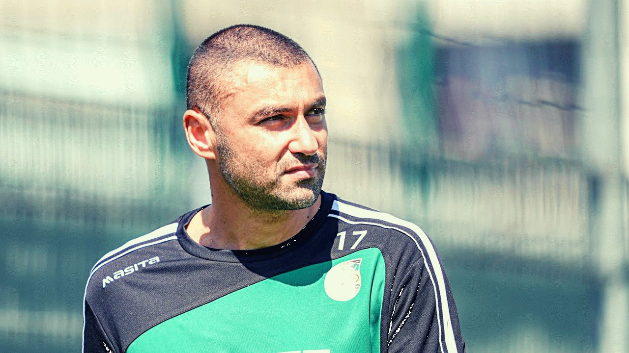 Burak Yılmaz futbolu bıraktığını açıkladı