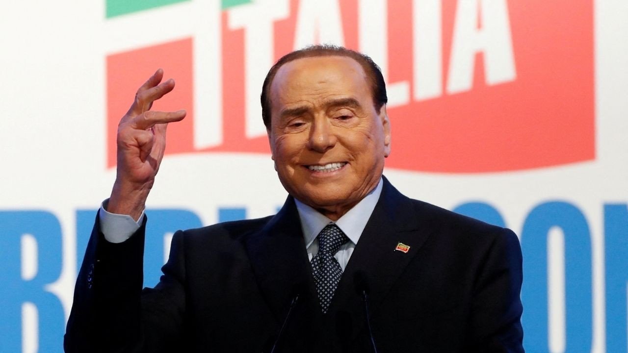 Eski İtalya Başbakanı Silvio Berlusconi, hayatını kaybetti