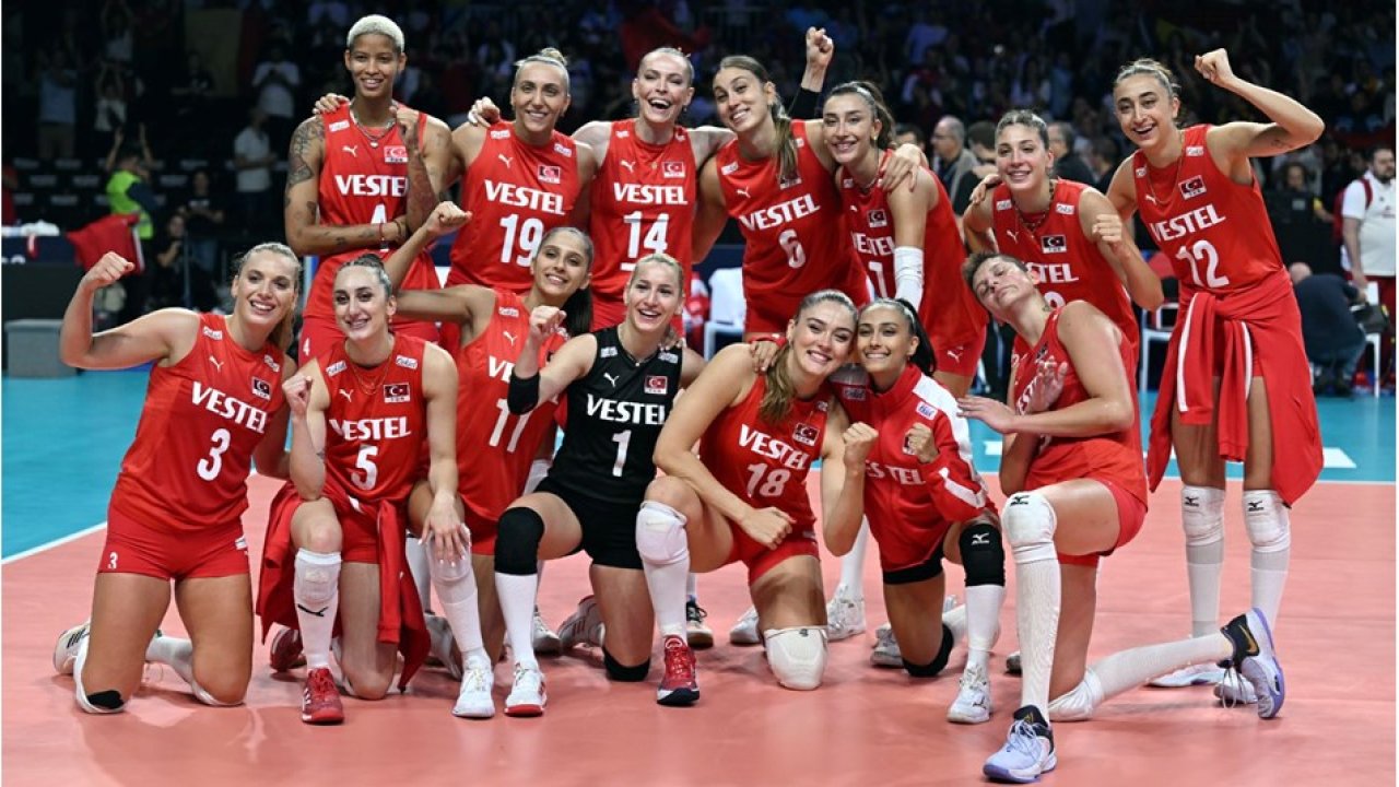 Ebrar Karakurt o sözleri affetmedi! Filenin Sultanları Polonya'ya pabuç bırakmadı!