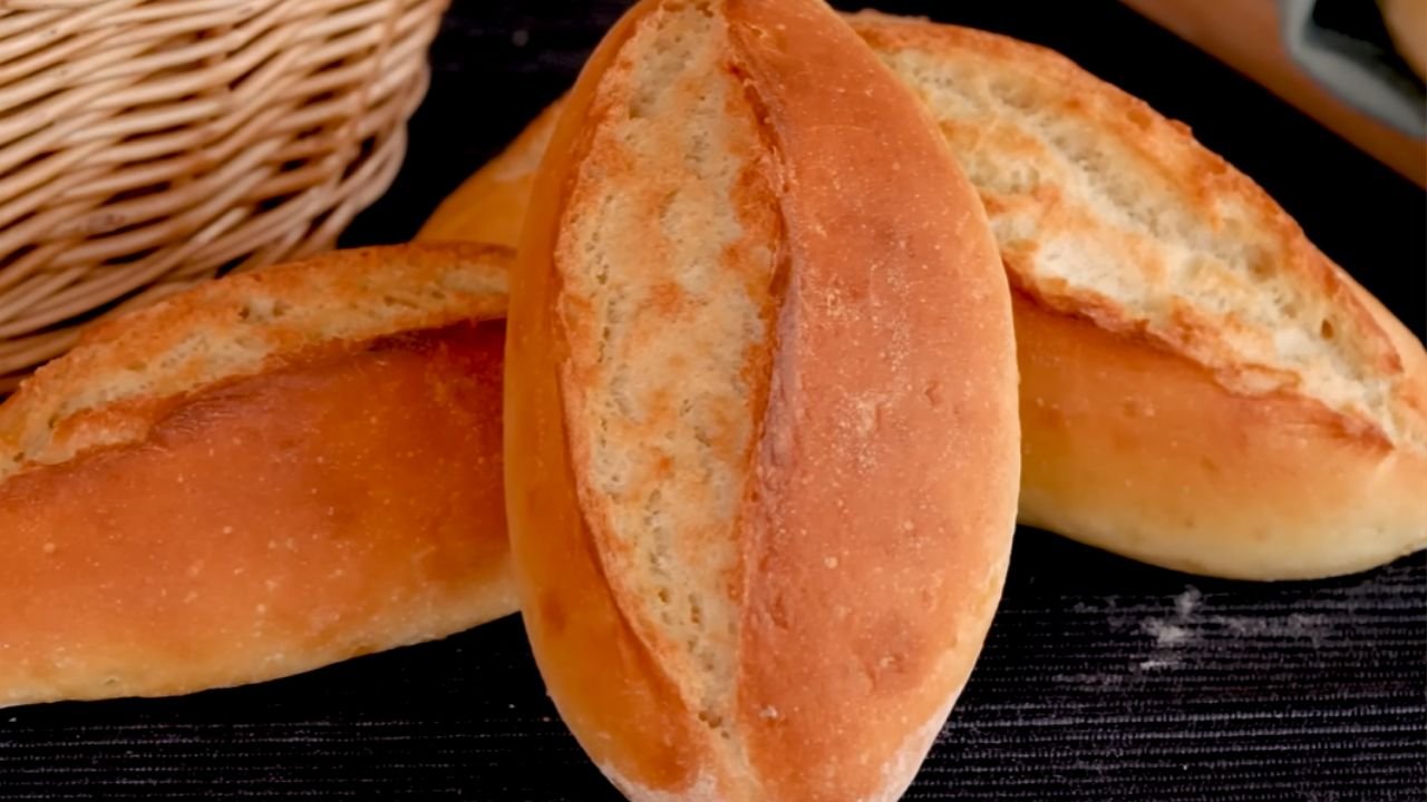 Fırındakiyle tıpa tıp aynı! Evde taptaze ekmek tarifi