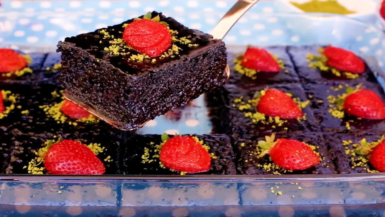 Sufle mi kek mi ayırt edemeyeceksiniz! Lezzet şöleni ıslak kek tarifi