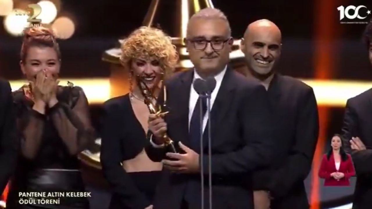 Güldür Güldür oyuncusu Onur Atilla'dan gündeme oturan Kerem Bürsin taklidi!