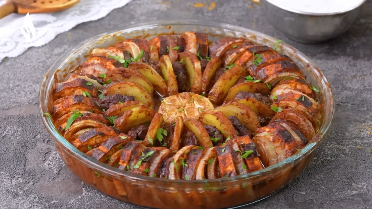 Akşam yemeğine bayılacaksınız: Lezzetli halka kebabı tarifi!