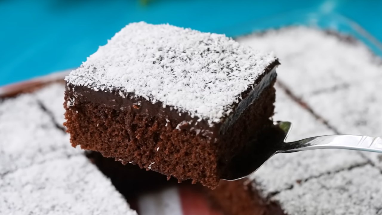 Tadını bir deneyen bir daha vazgeçmiyor! İşte tüm kekleri unutturacak pudingli kek tarifi