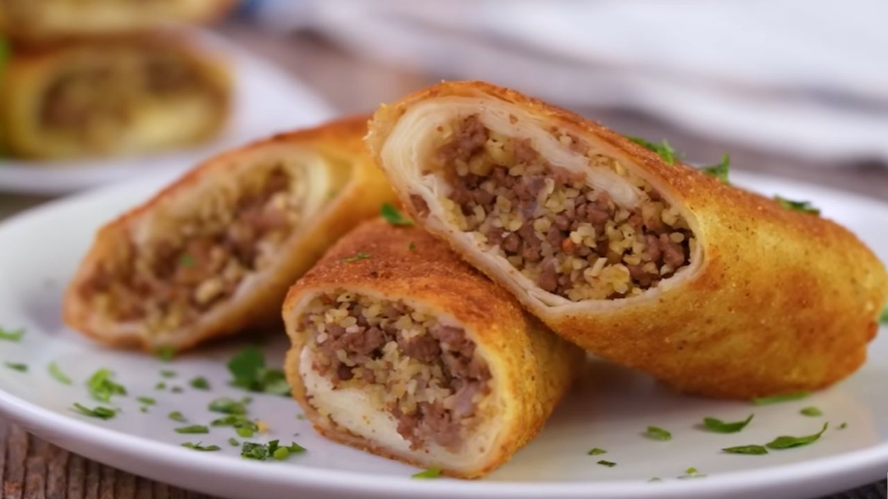 Dışı çıtır çıtır içi sulu sulu! İçli köfte böreği tarifi