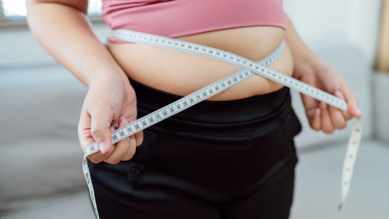 10 kilo fazlası olanlar! Bu tarif yağ depolarınızı anında eritiyor