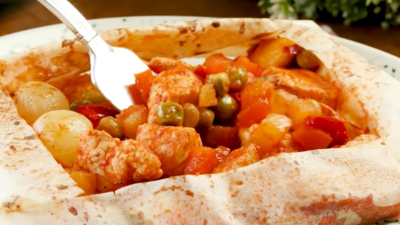 Ne pişirsem diye düşünmeyin! Lokum gibi pişmiş tavuklu kağıt kebabı tarifi