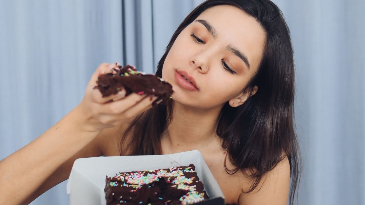 Sürekli çikolata yemek istiyorsanız dikkat! Sorun bundan kaynaklanıyor olabilir