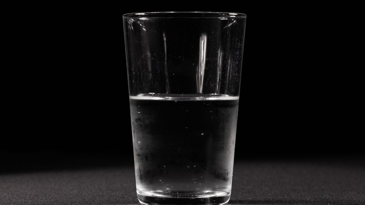 Susuz olup olmadığınızı bu test ile öğrenin! 3 saniyede susuzluk testi