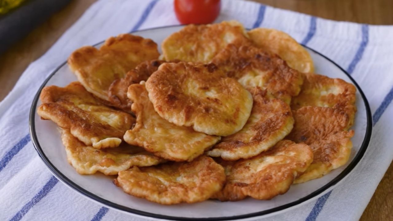 Çat kapı misafire şov! Sadece 10 dakikada hazırlanabilen lalanga tarifi