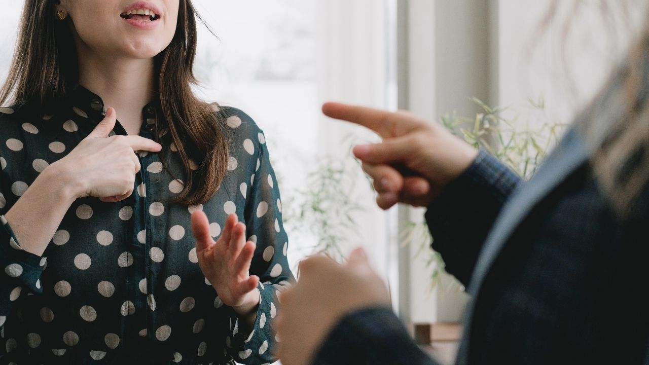 Yan yana gelince birbirlerine katlanamıyor, kavga ediyorlar! İşte asla anlaşamayan 3 burç grubu