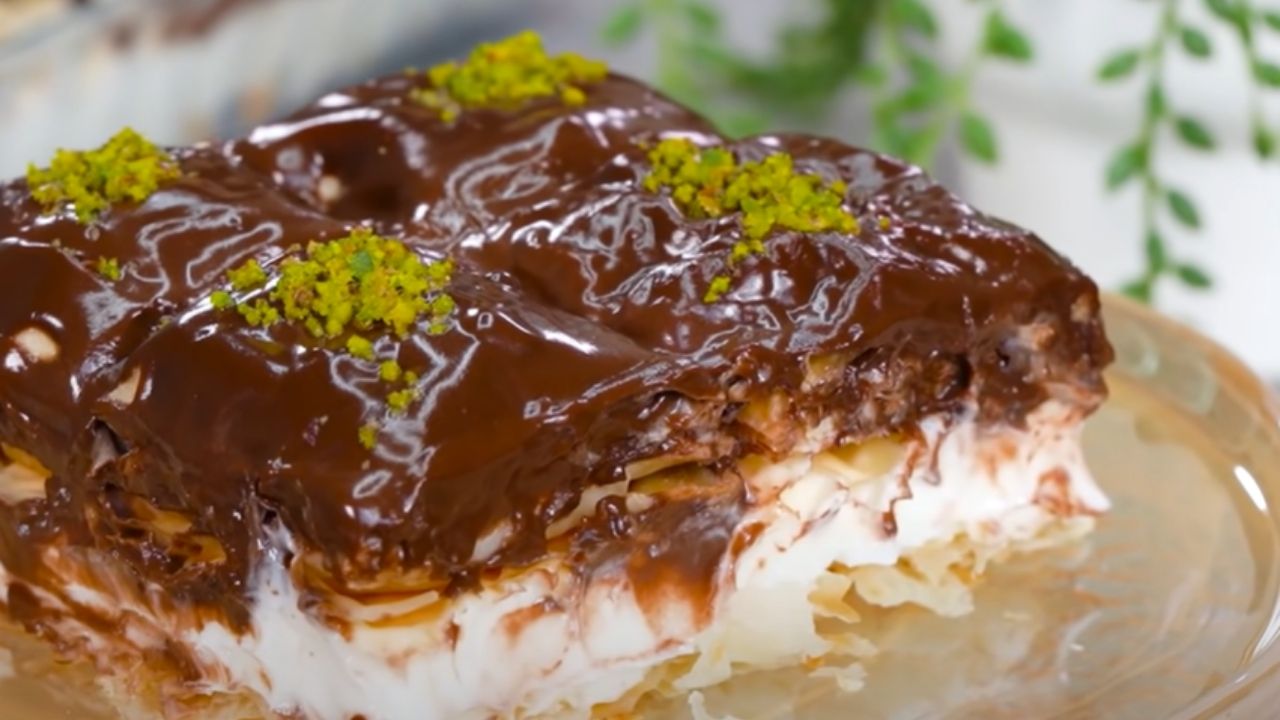 Yiyen devamı var mı diye soracak, herkes tarifini isteyecek! Borcam dolusu profiterol tadında şipşak tatlı