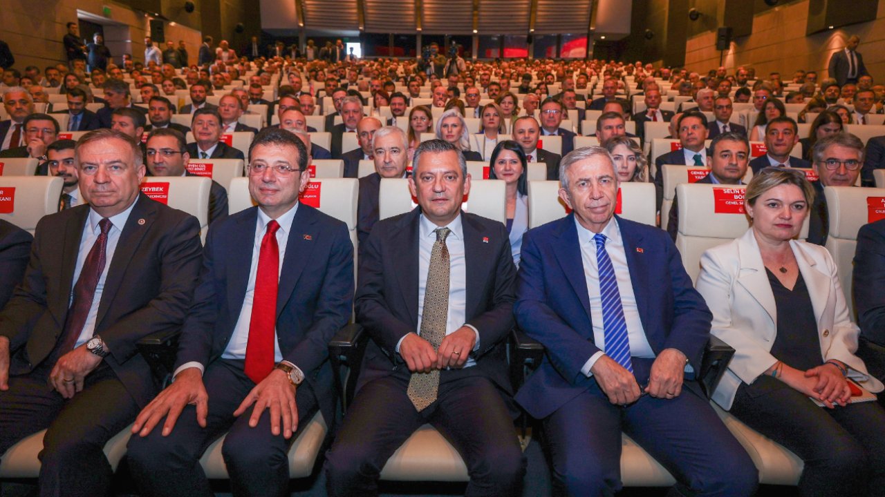 CHP MYK, tüzük kurultayı için toplanıyor