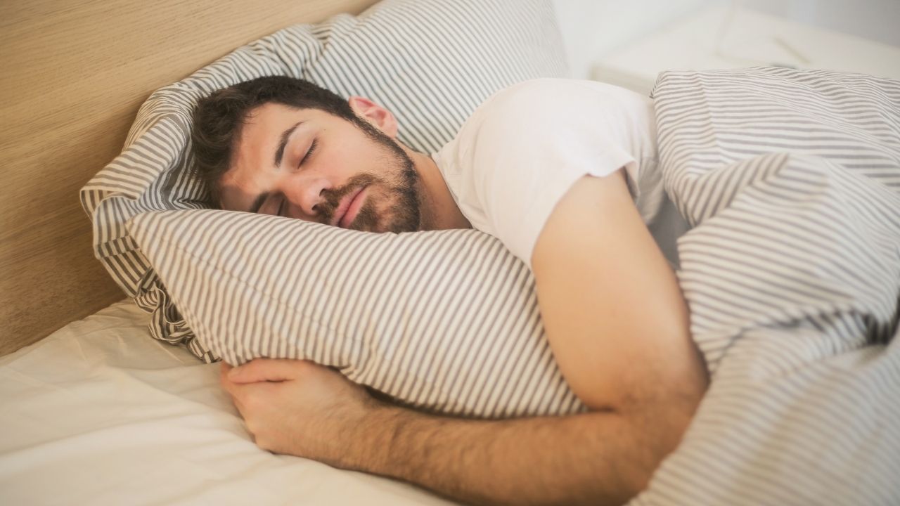 Rüyada ünlü görmek ne anlama gelir? Rüyada ünlü görmek neye işaret eder?