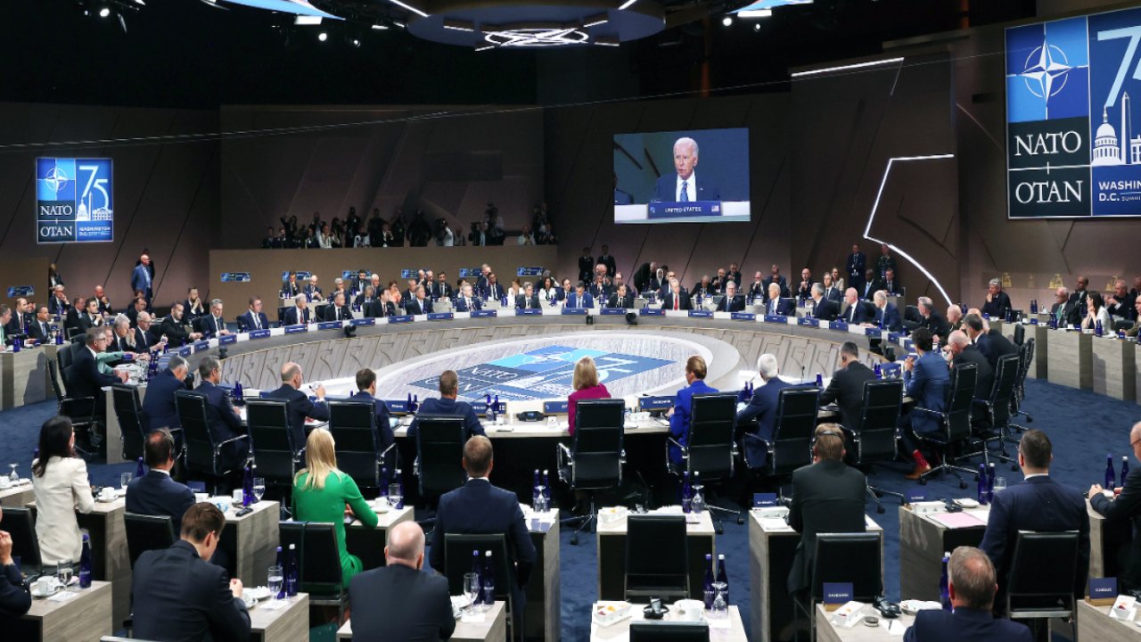 Çin'den NATO'ya yanıt: NATO başkalarını günah keçisi ilan etmek yerine kendi üzerine düşünmeli