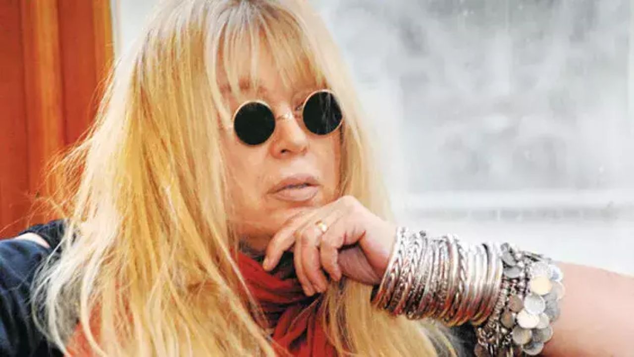 Zerrin Özer'in 50. Yıl Şarkısına Yapay Zeka Destekli Klip