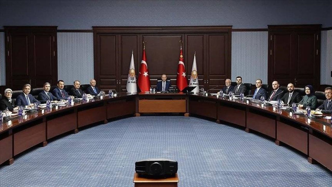 AKP, Ekonomiyi Birinci Öncelik Olarak Belirleyerek Siyasi Hayatının En Uzun MYK Toplantısını Gerçekleştirdi