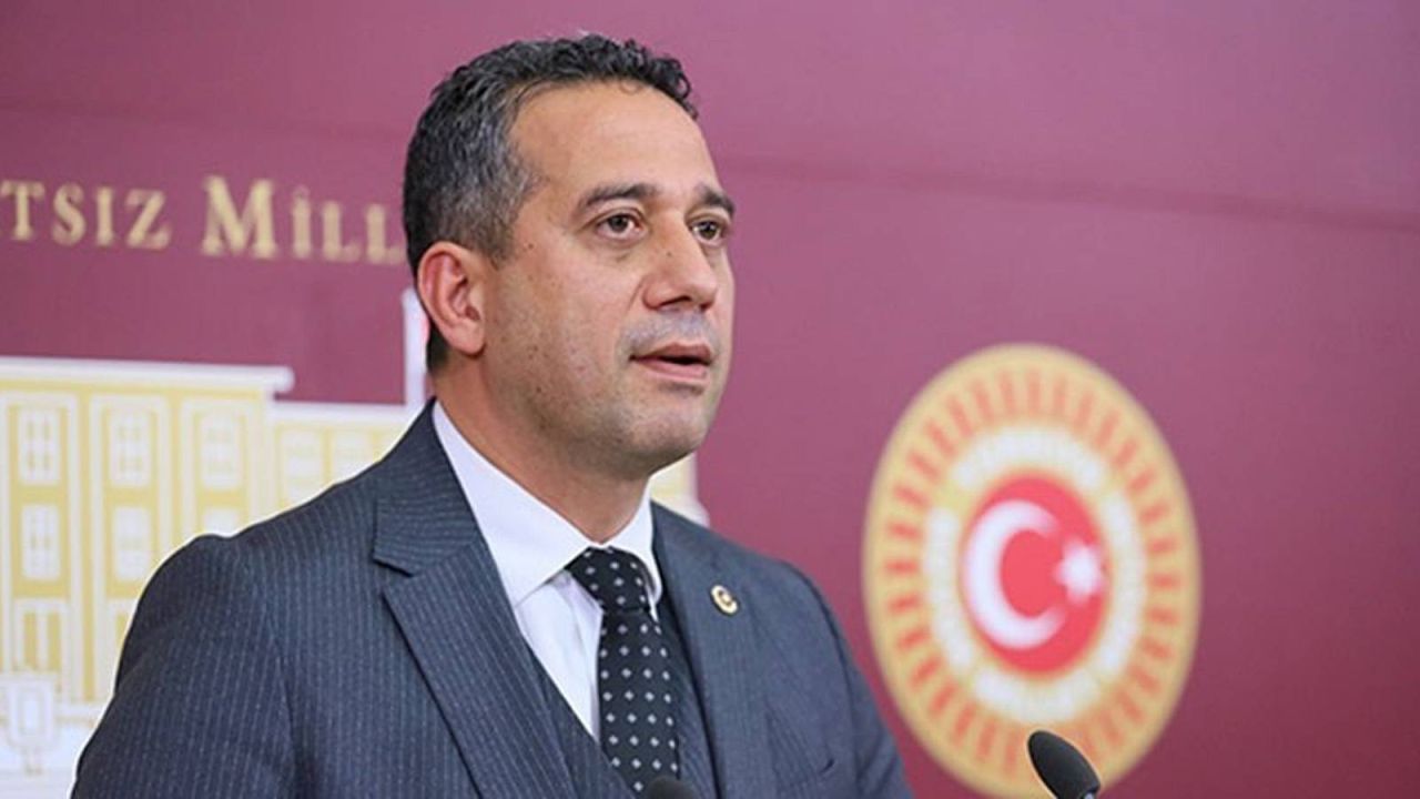 Başörtüsü Yasağına Karşı Eylemdeki CHP'li Başarır'a AKP'li İsimden Destek