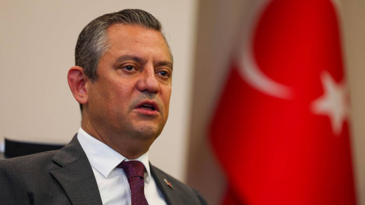 Özgür Özel, Sırrı Süreyya Önder'in Sağlık Durumuyla İlgili Mucizevi Gelişmeler Olduğunu Açıkladı