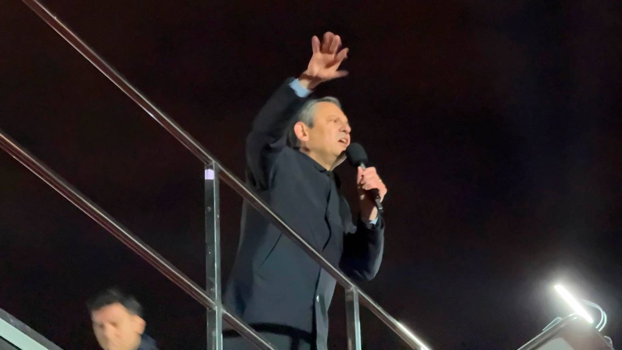 Özgür Özel millet iradesine sahip çıkma mitinginde konuştu