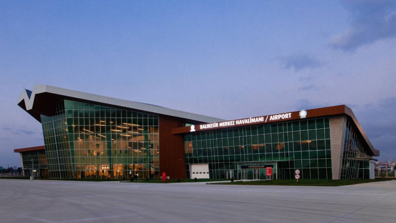 Atıl havalimanlarındaki personel sayısı artışı dikkatleri çekiyor