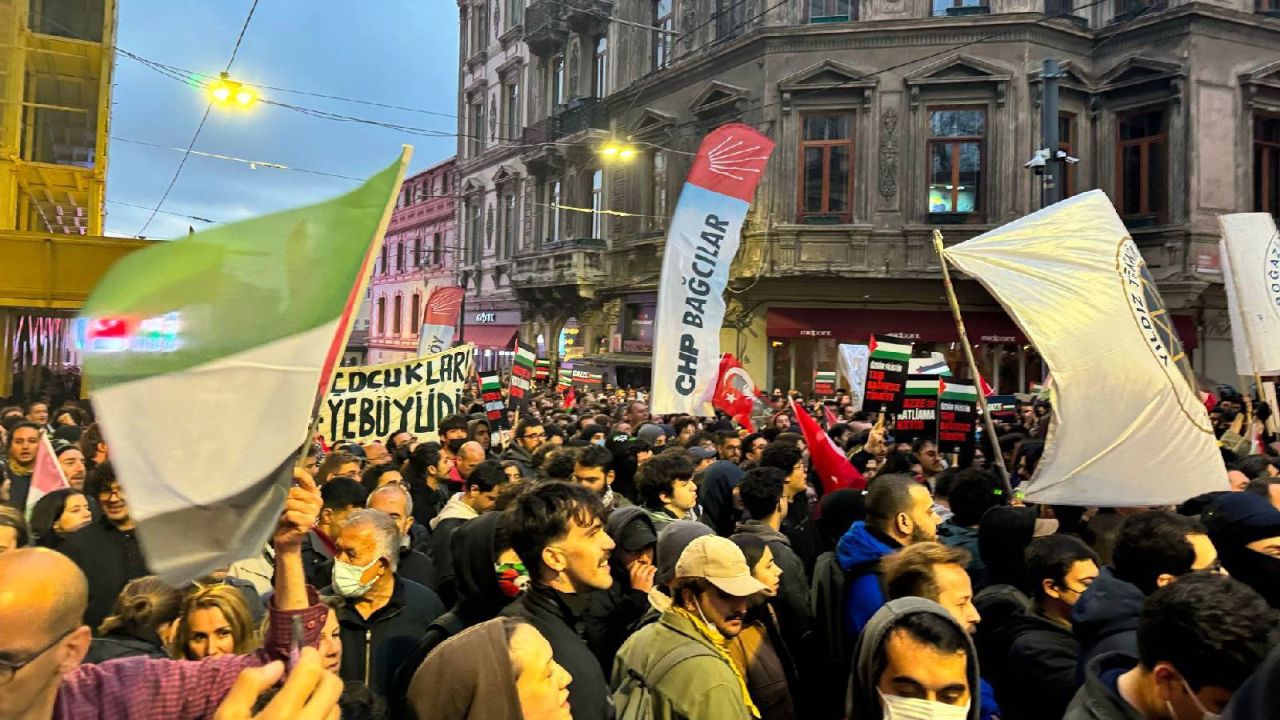 Özgür Çelik, Filistin Yürüyüşü Müdahalesine Tepki Gösterdi: Suç Duyurusunda Bulunacaklarını Açıkladı