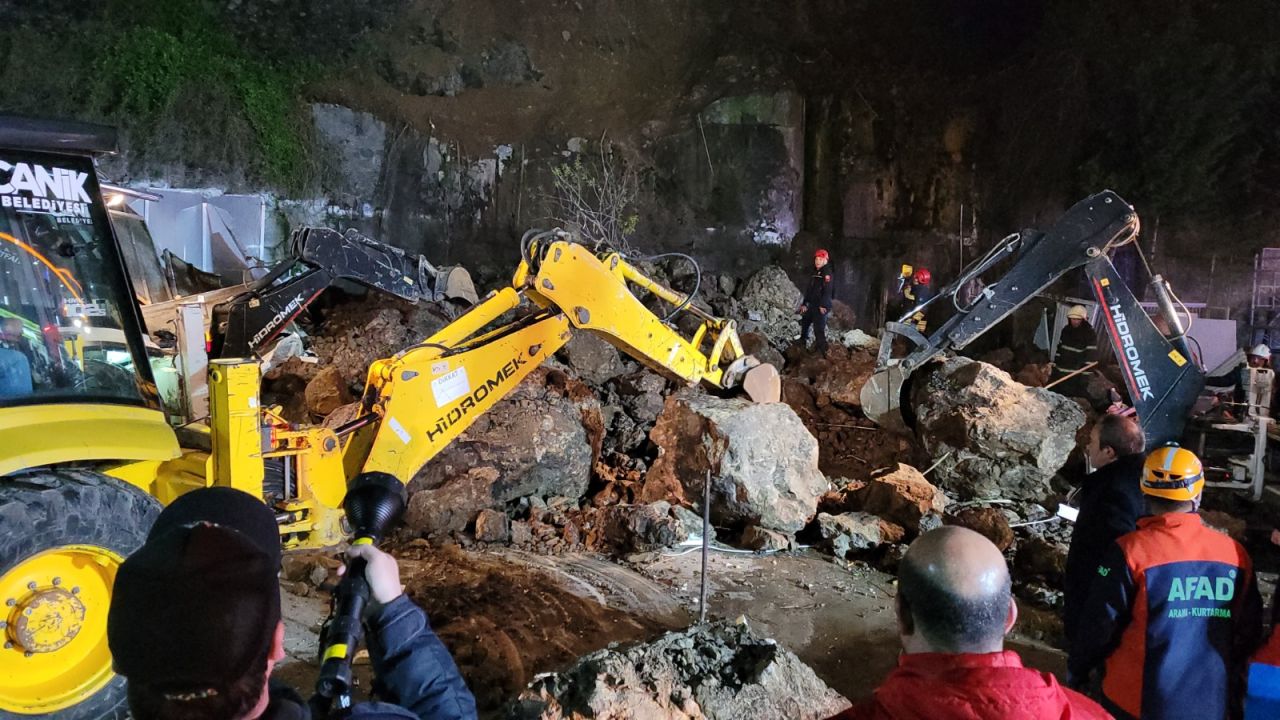 Samsun'daki Heyelan Faciasında Akaryakıt İstasyonu Sahibinin İfadesi: İstinat Duvarına Gerek Duymadık
