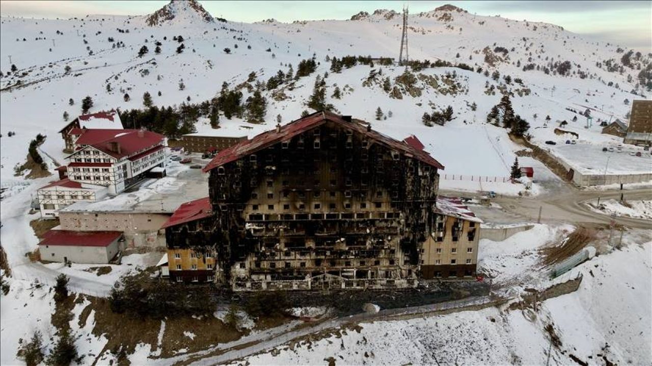 Kartalkaya Yangını Mağduru Aileler Meclis'te: "Vali Üzülüyor Diye Ağlamamıza Engel Oldular"
