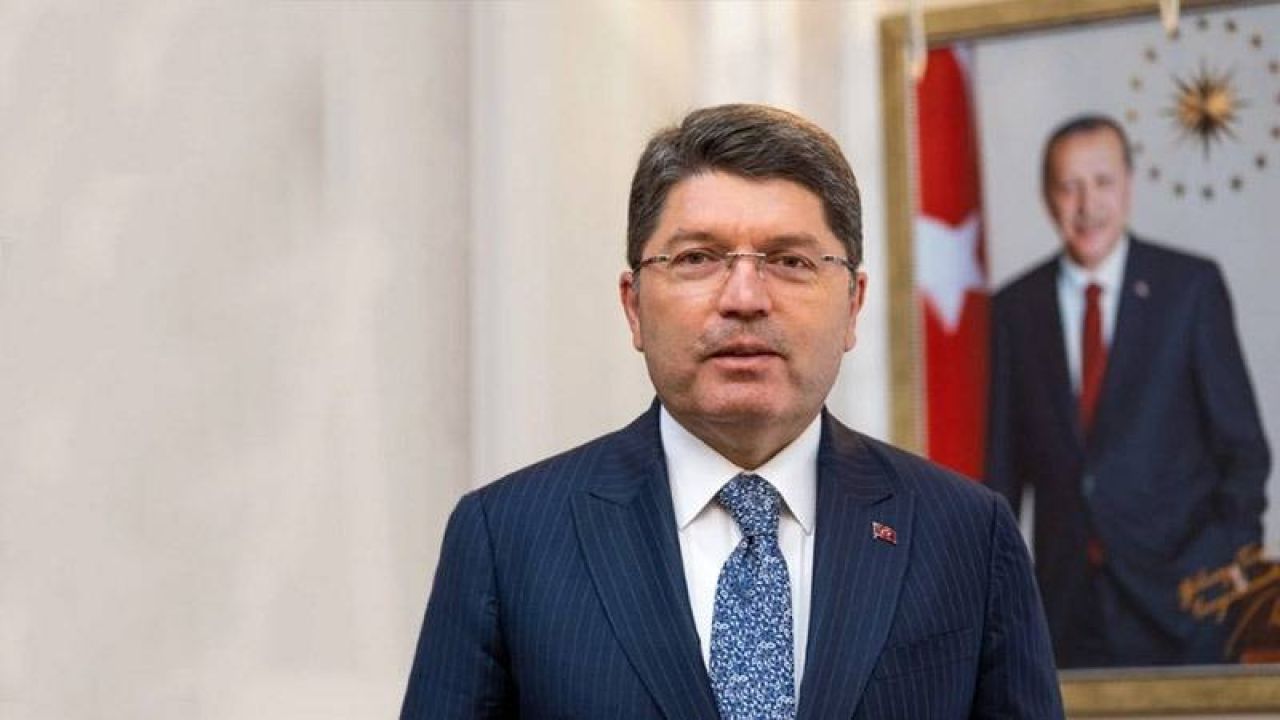 Bakan Tunç: CHP'li Otobüs Şoförünün Tutuklanma İddiaları Yalan
