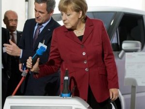 Almanya Elektrikli Otomobili Tartışıyor