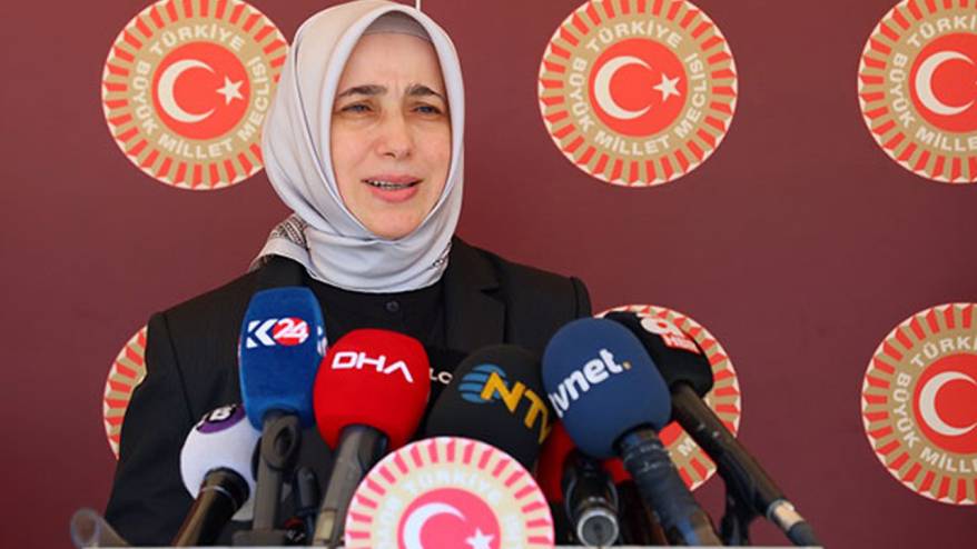 AK Partili Özlem Zengin ile Ayasofya Eski İmamı Mehmet Boynukalın bir kez daha atıştı!