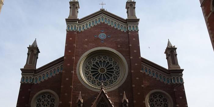 Sent Antuan Kilisesi Gotik mimarinin dünyadaki en özel temsillerinden biri olarak görülüyor