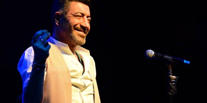Gonca Vuslateri ile ayrılıkları sonrasında aşk acısı çeken Hakan Altun kendini evine kapattı