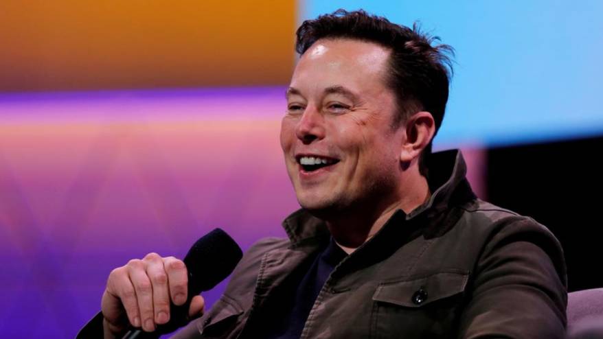 Elon Musk Twitter çalışanlarını işten çıkarmaya başlıyor