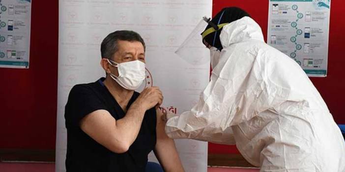 Okullar açılıyor peki öğretmenlerin aşılanması hangi aşamada?