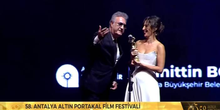 Nihal Yalçın, Tamer Karadağlı'yla dalga geçti! Taklidini yaptığı video gündeme oturdu