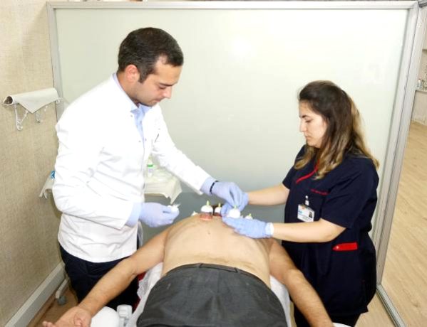 devlet-hastanesi-ndeki-hacamat-tedavisine-yog-12545096-osd.jpg