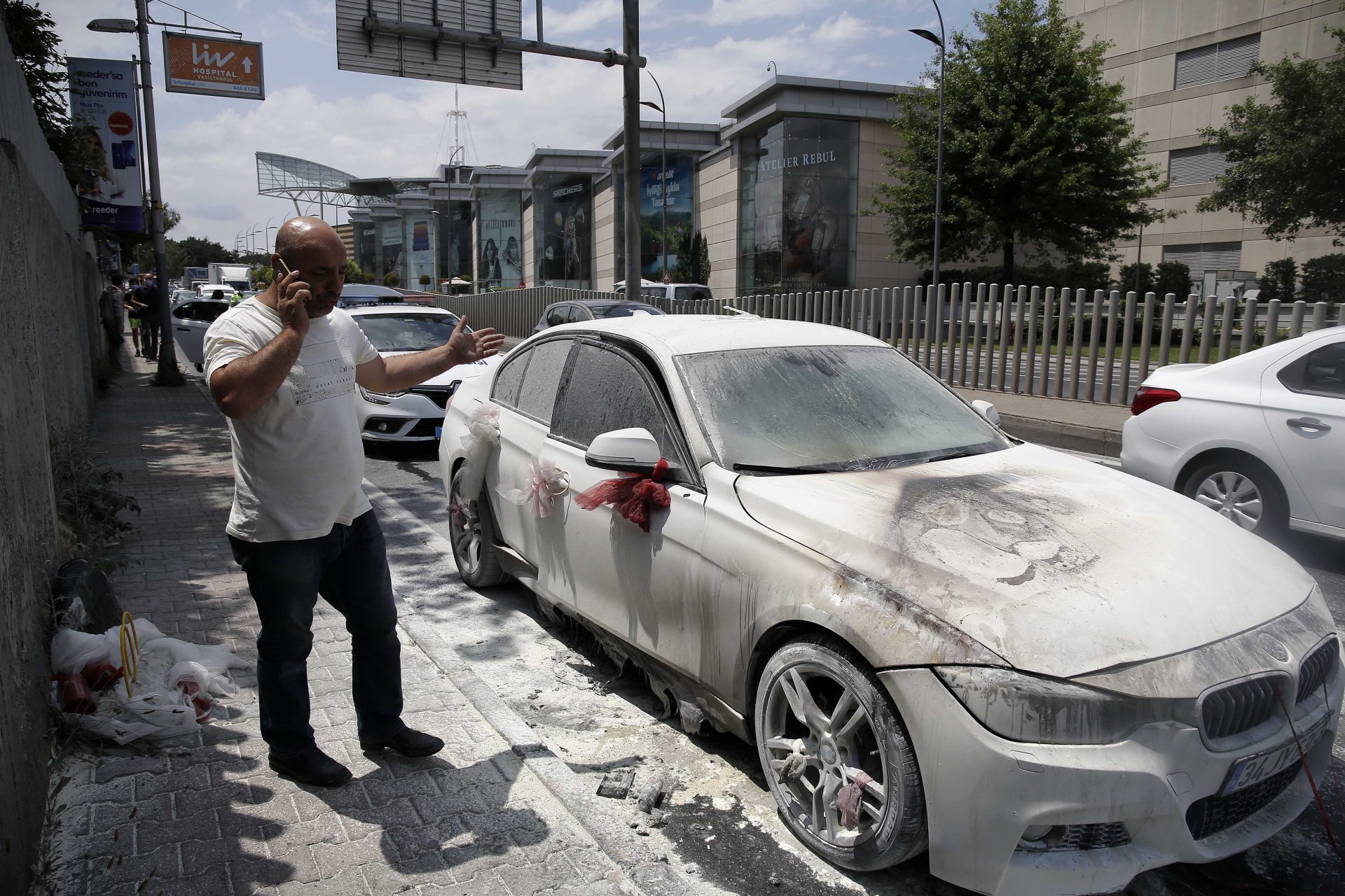 Sarıyer'de gelin ve damata kötü süpriz. Az daha canlarından oluyorlardı