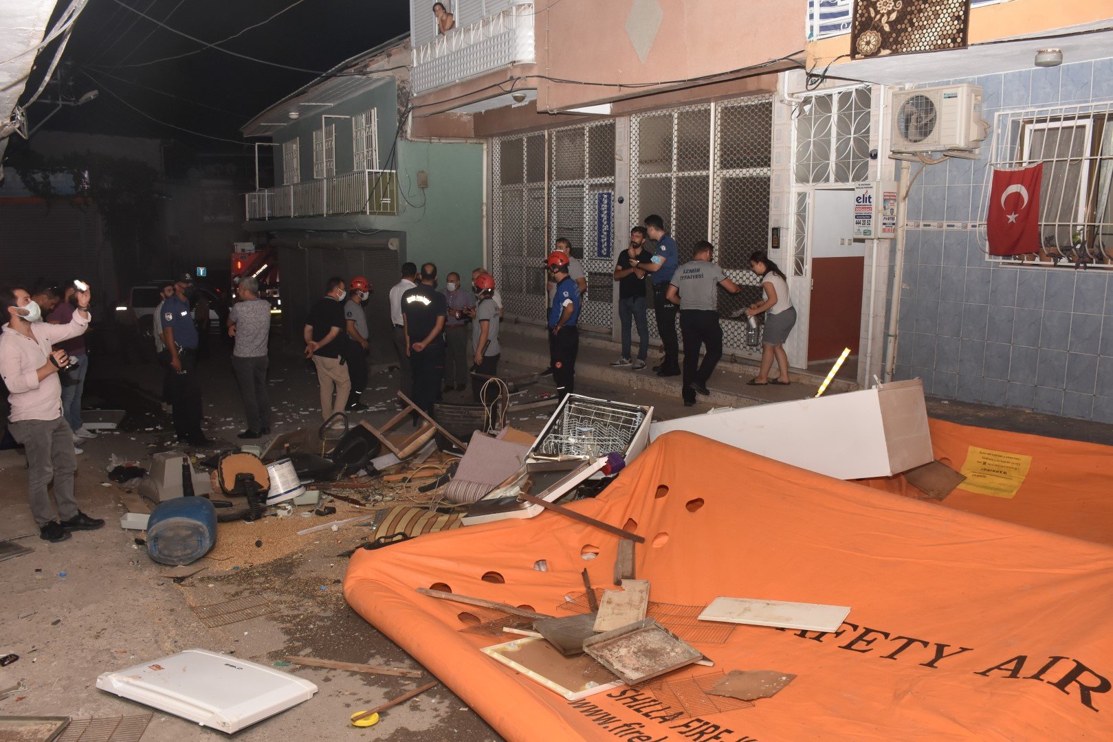 Ev sahibi, "evimden çık" deyince, kiracı ortalığı yangın yerine çevirdi!