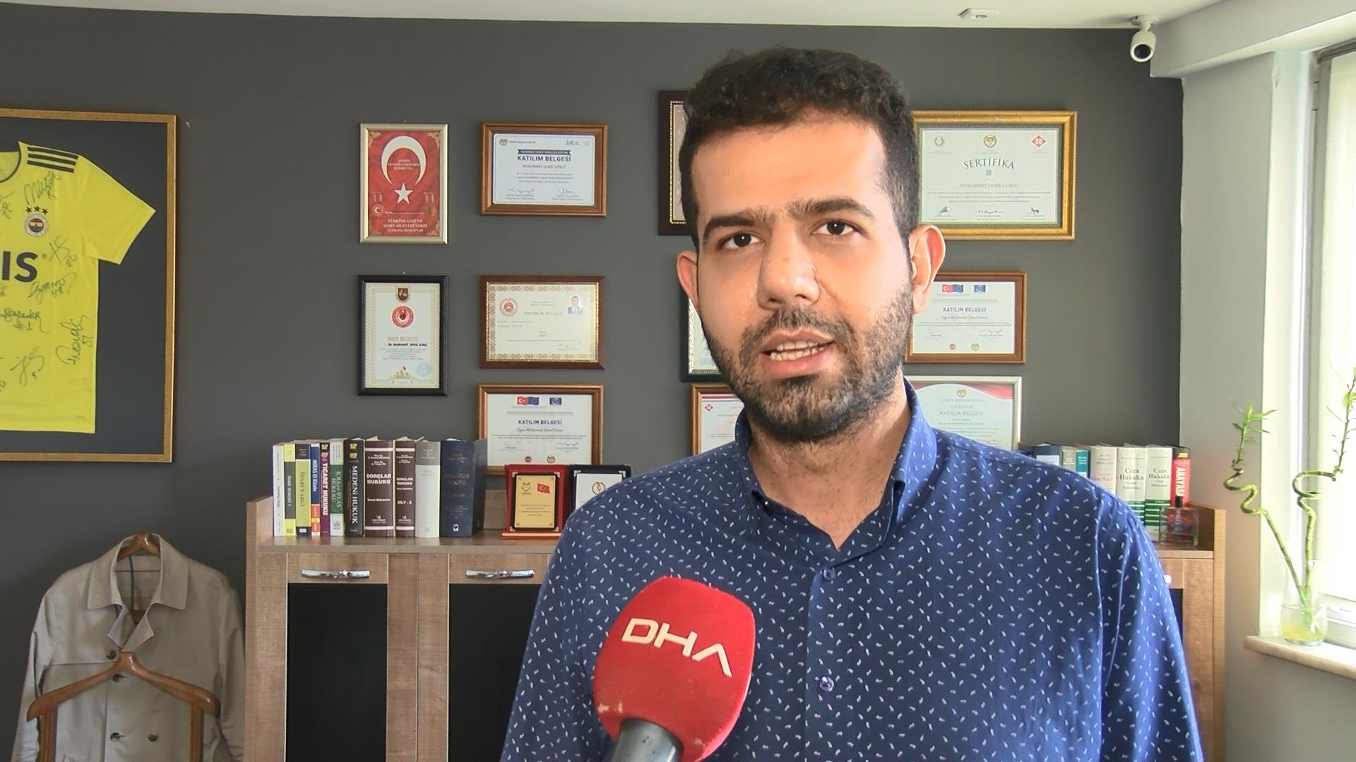 Ağız bakım suyuyla gargara yaptı başı fena yandı! Ehliyetine el koydular
