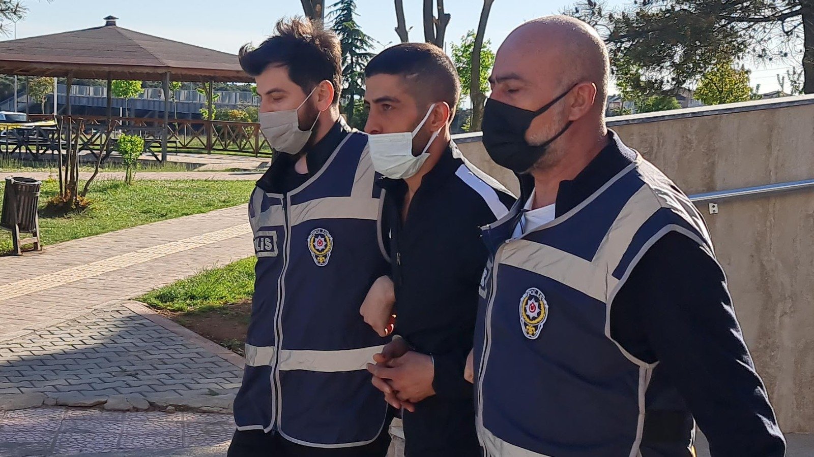 Kocası tarafından 15 yerinden bıçaklanan kadının talebi şok etti!