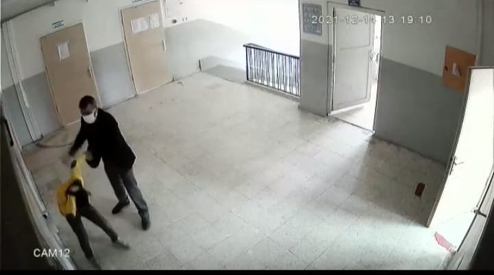 Öğretmeninden tekme tokat dayak diyen öğrenci 10 gün rapor aldı