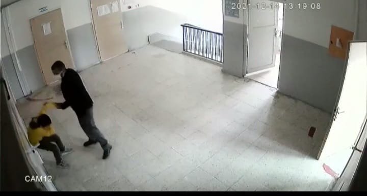 Öğretmeninden tekme tokat dayak diyen öğrenci 10 gün rapor aldı