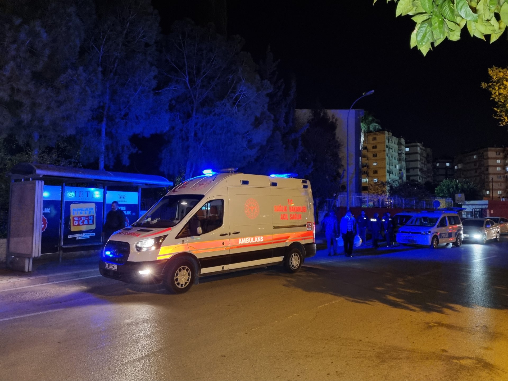 Husumetlisinin peşine düştüğünü sanırken karanlıkta başkasını vurmuş!