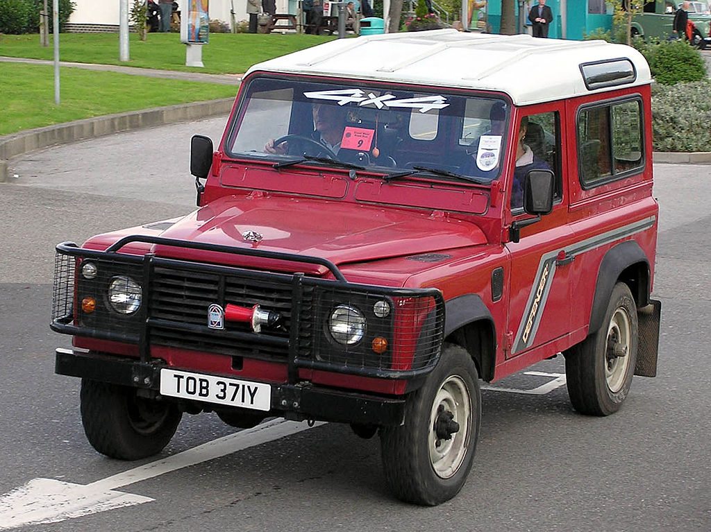 1024px-1986-landrover-90-arp.jpg